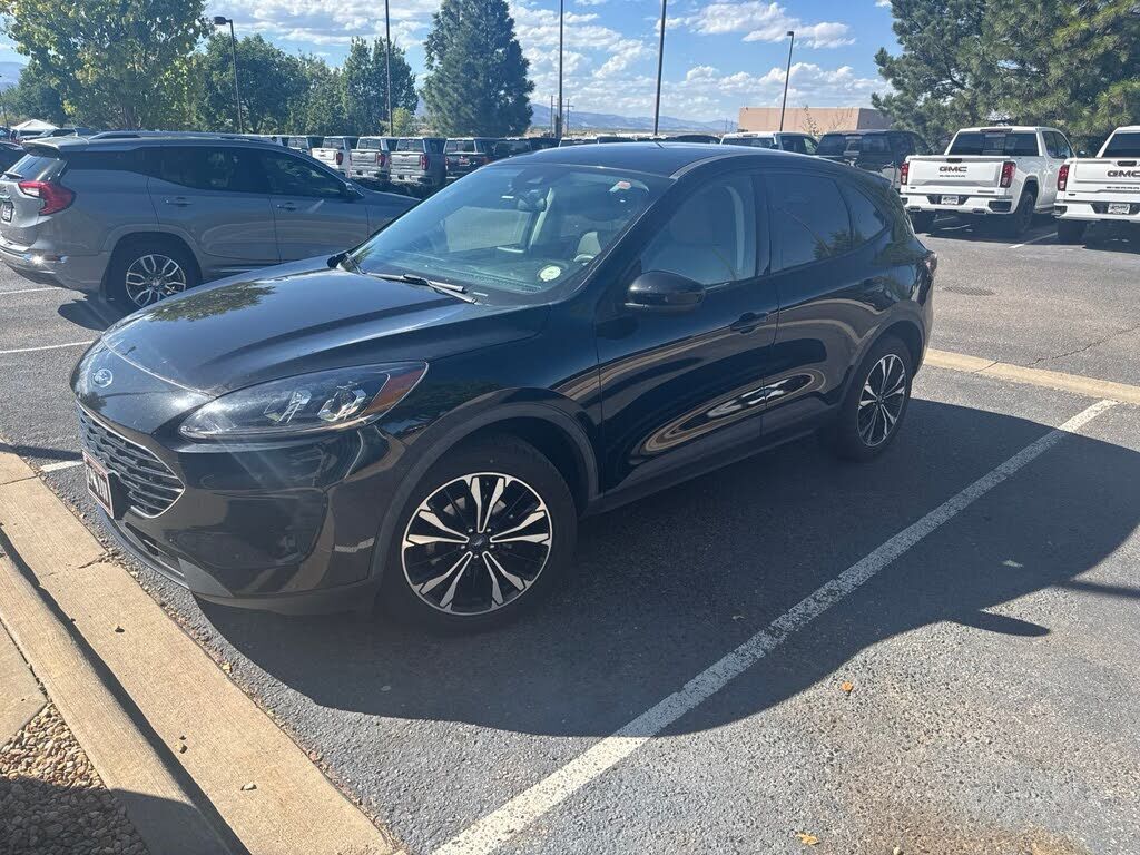 2021 FORD Escape