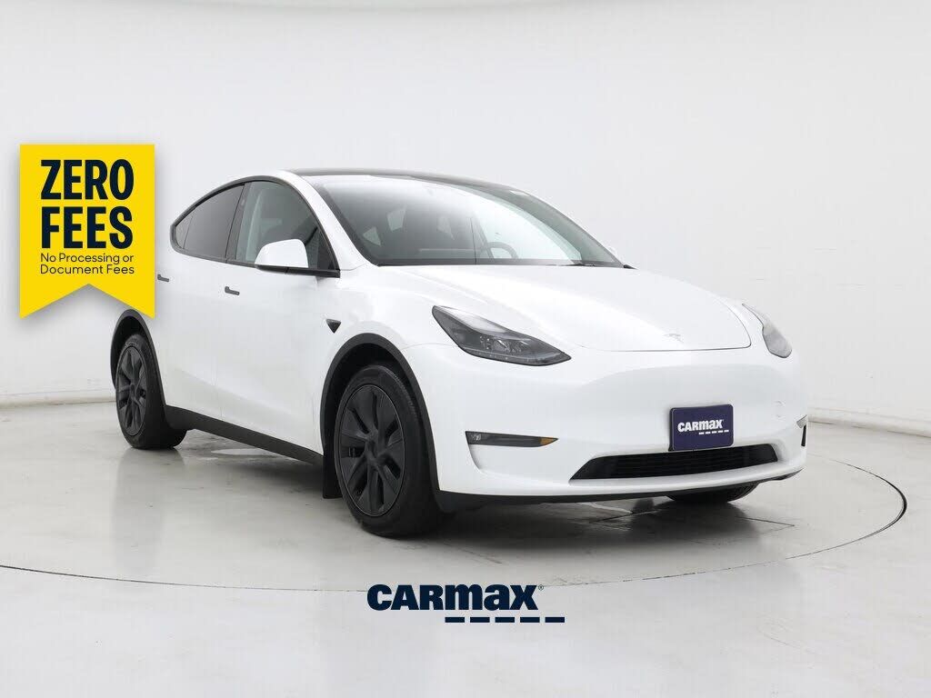 2025 TESLA Model Y