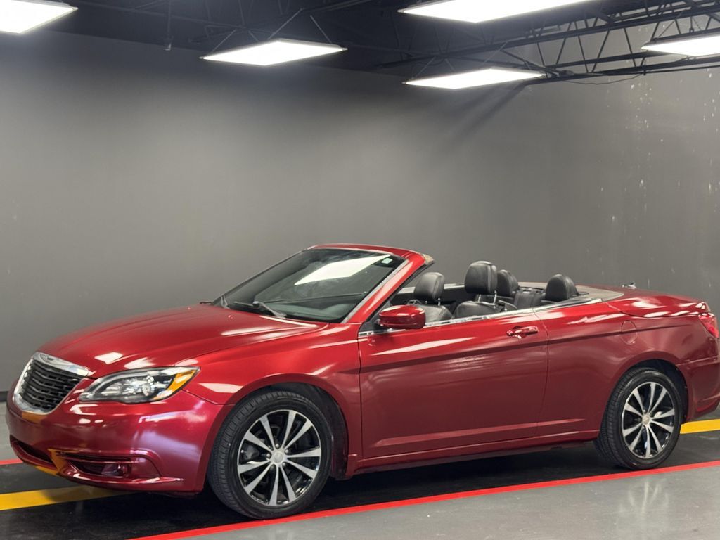 2013 CHRYSLER 200