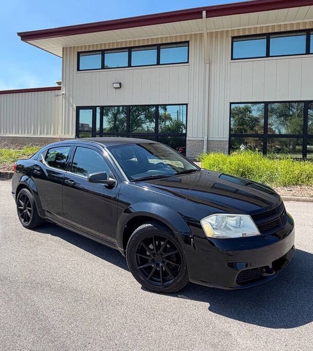 2013 DODGE Avenger