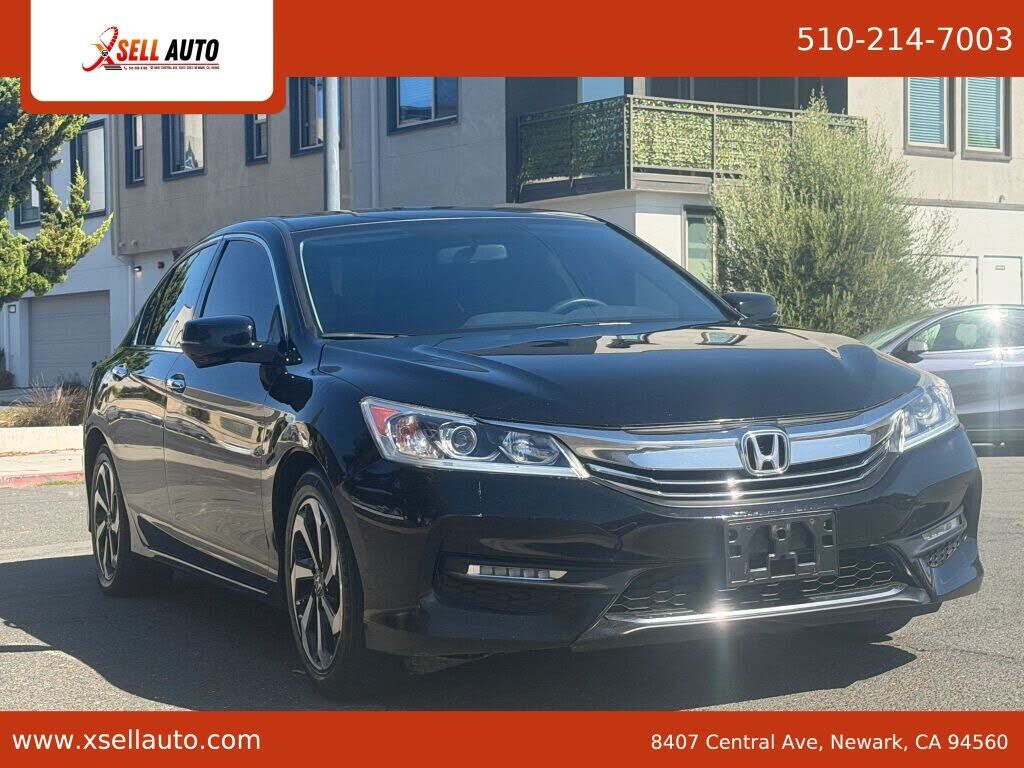 2017 HONDA Accord