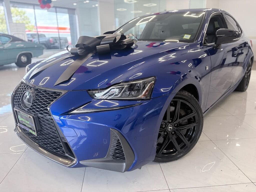 2020 LEXUS IS