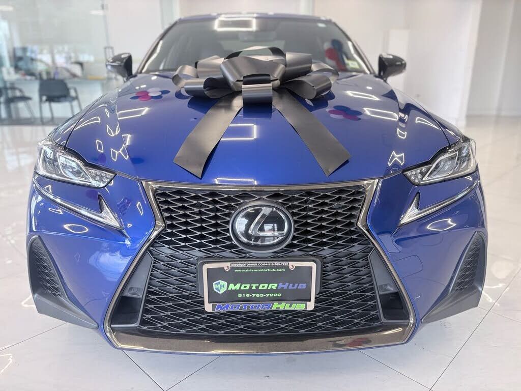 2020 Lexus IS
