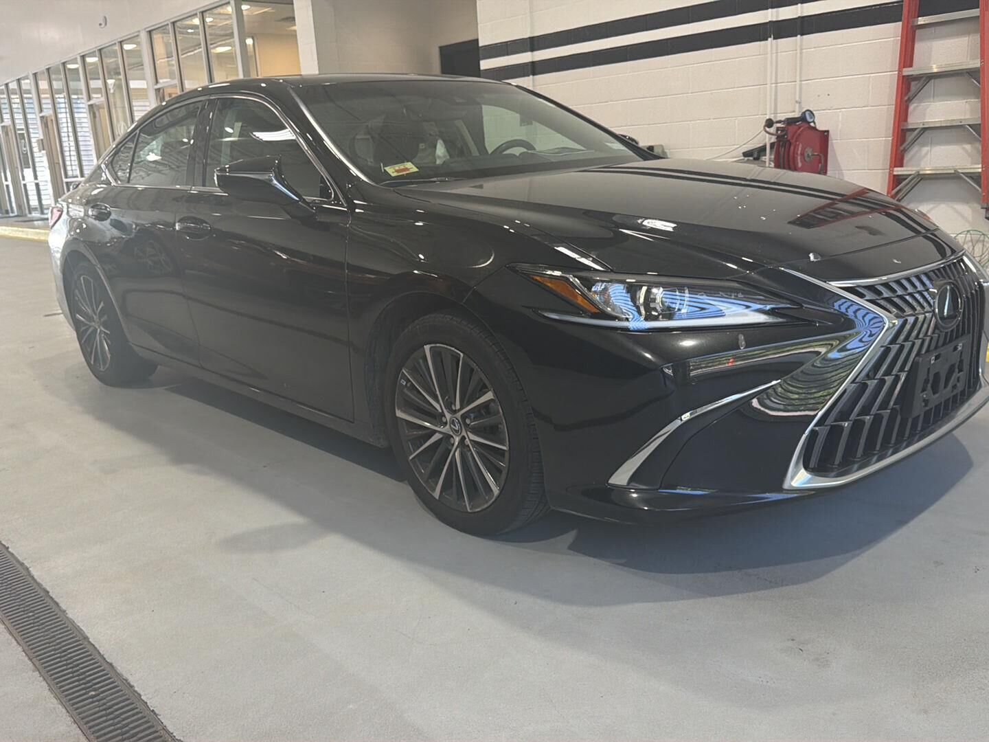 2022 LEXUS ES