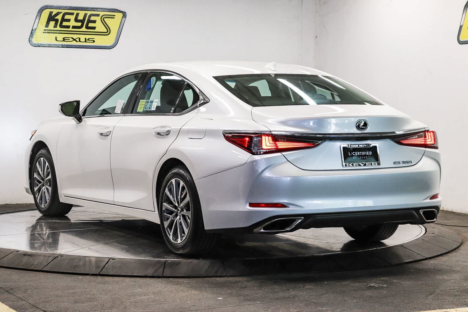 2025 Lexus ES