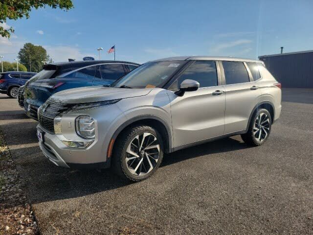 2022 MITSUBISHI Outlander