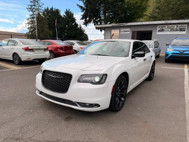 2019 CHRYSLER 300