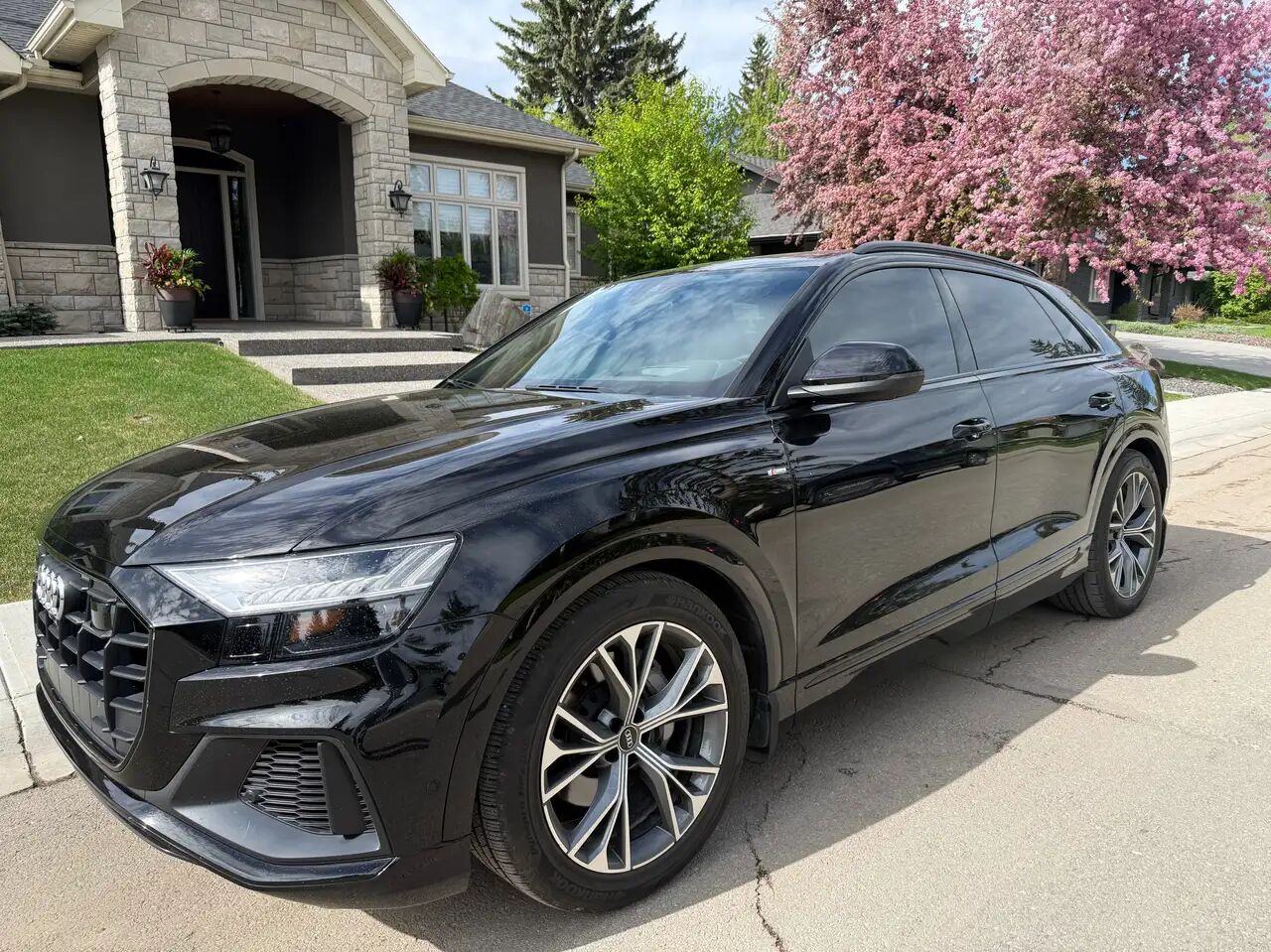 2023 Audi Q8