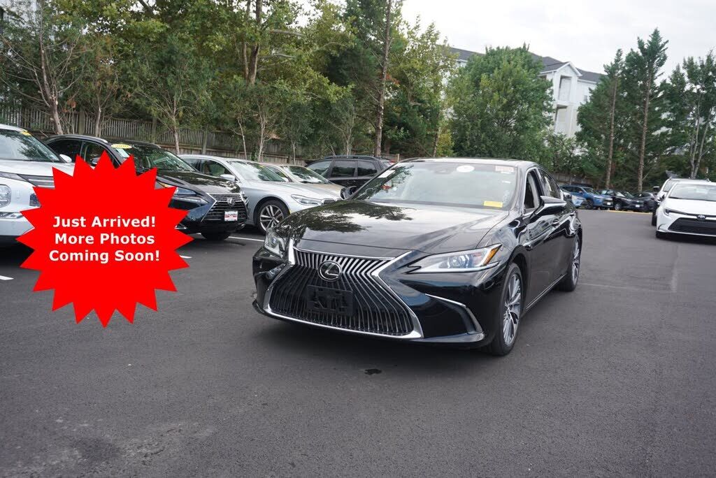 2021 LEXUS ES