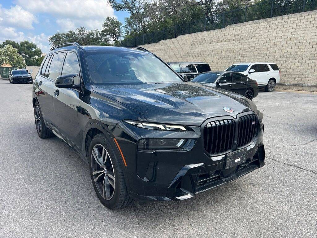2023 BMW X7