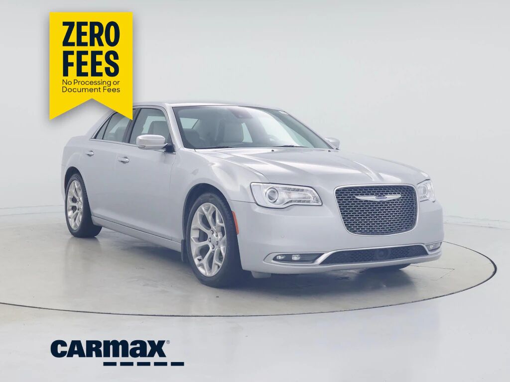 2019 CHRYSLER 300