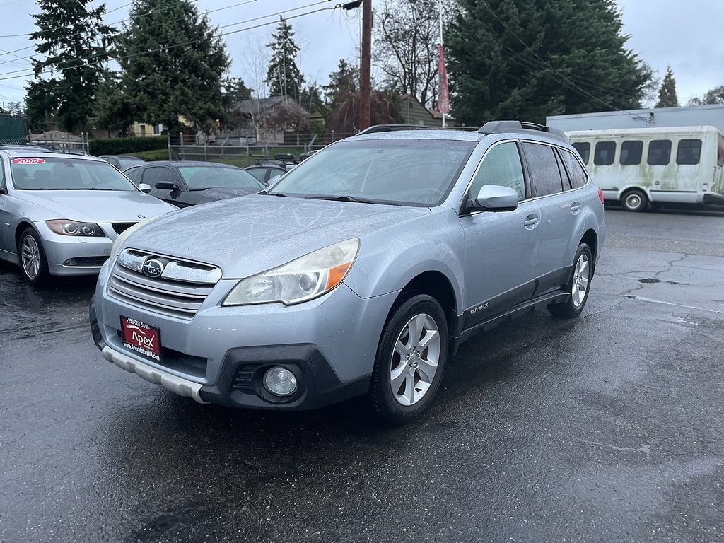 2013 SUBARU Outback