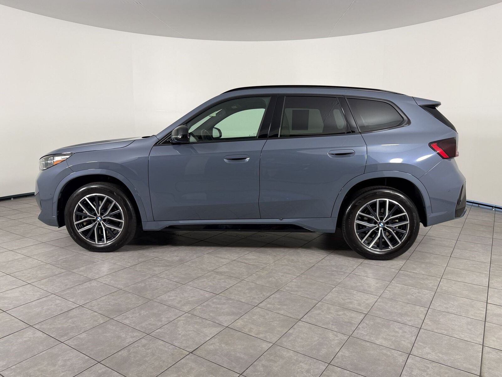 2023 BMW X1