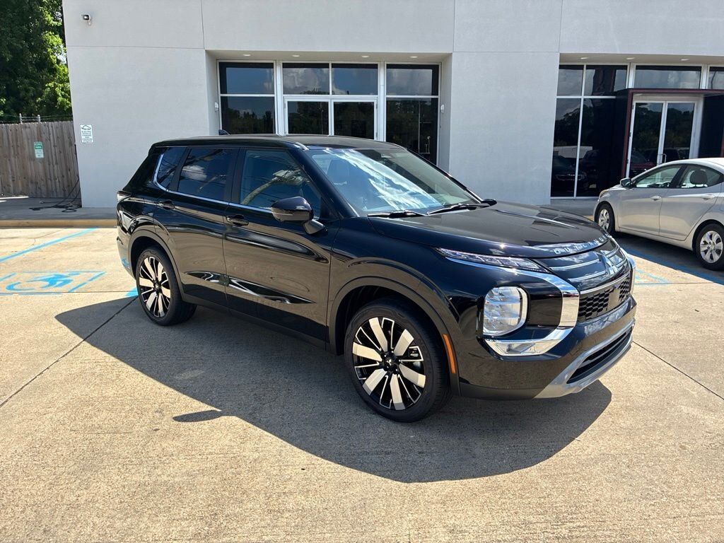 2026 MITSUBISHI Outlander