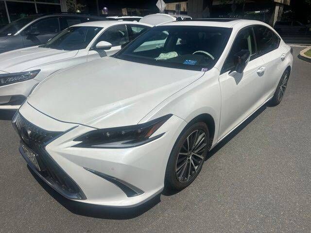 2023 LEXUS ES