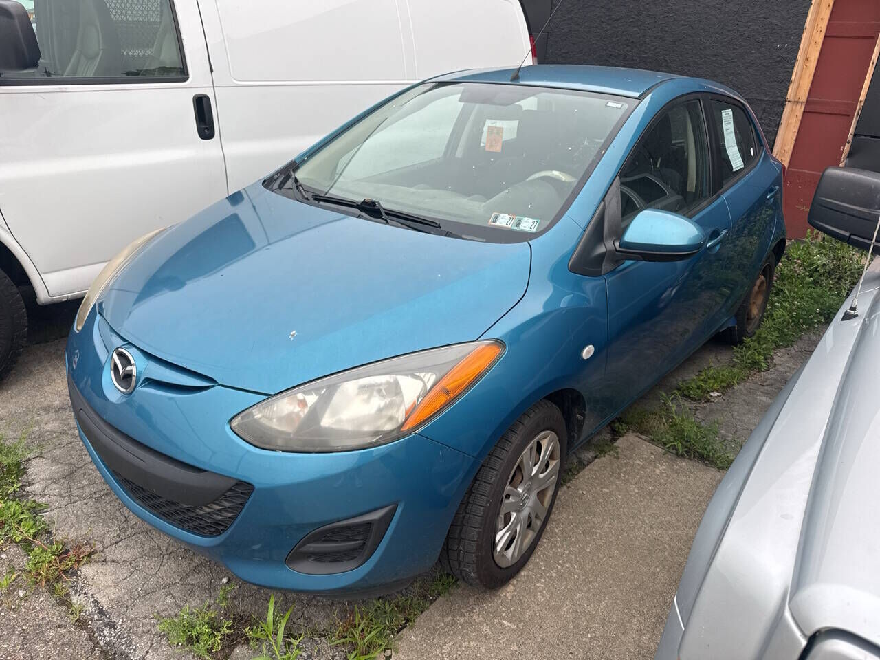 2012 MAZDA Mazda2