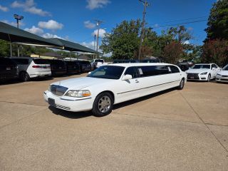 2011 LINCOLN Town Car