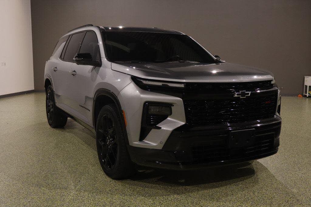 2025 CHEVROLET Traverse