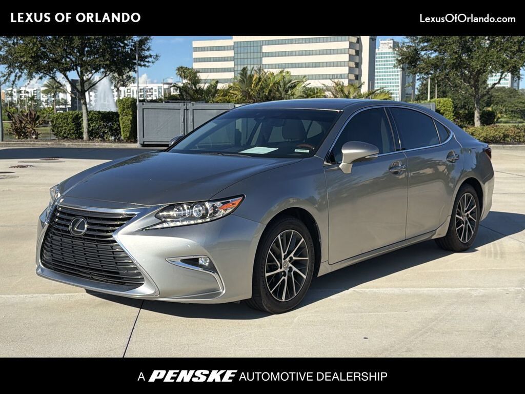 2017 LEXUS ES