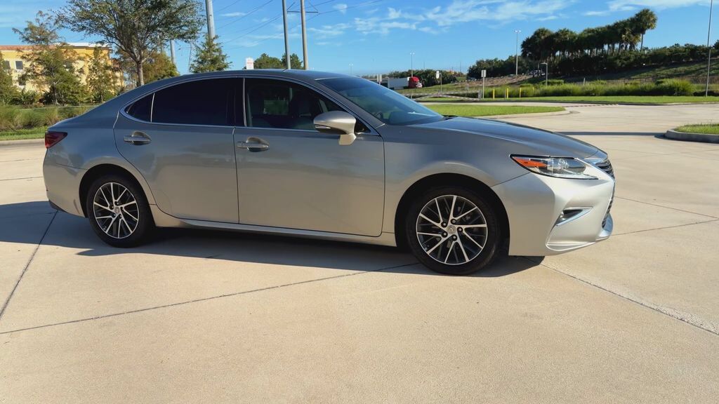 2017 Lexus ES