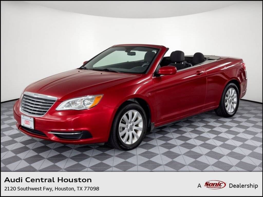 2013 CHRYSLER 200