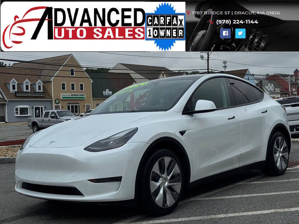 2024 TESLA Model Y