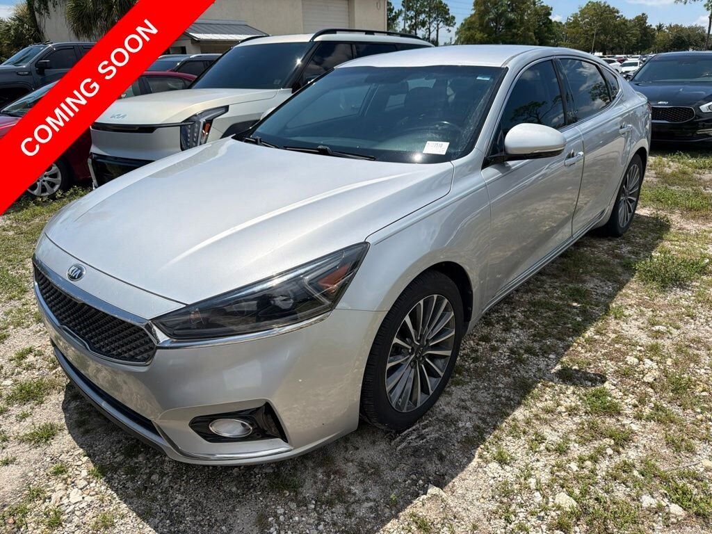 2018 KIA Cadenza