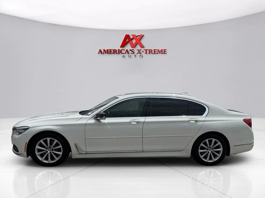 2016 BMW 750i