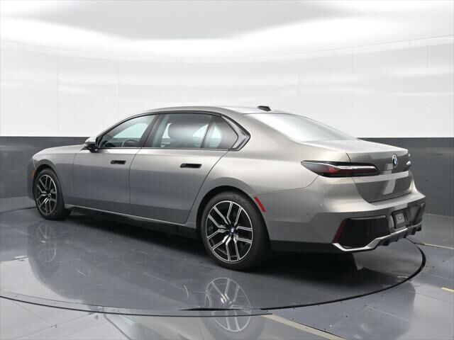 2023 BMW 740i