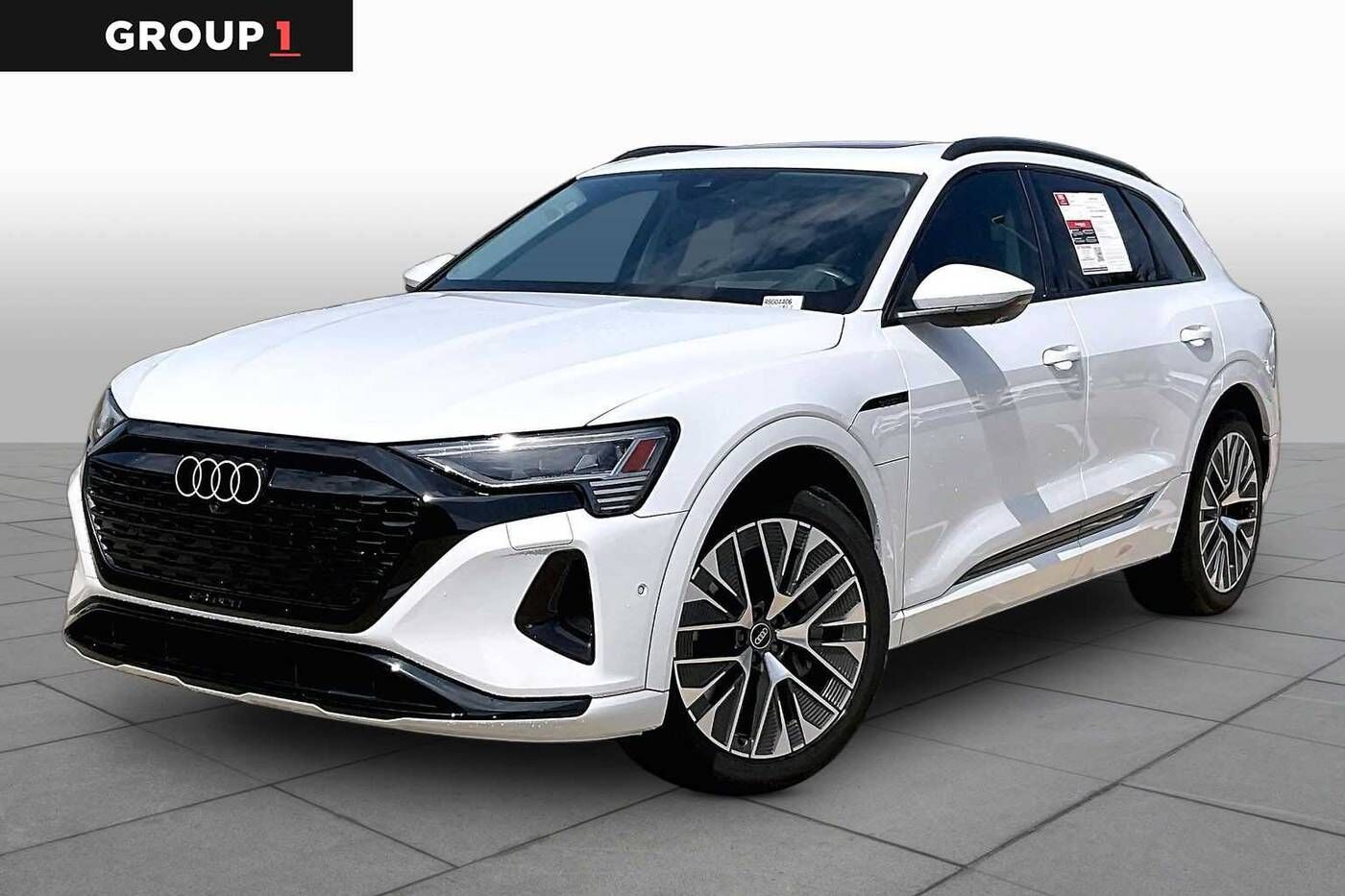 2024 AUDI Q8