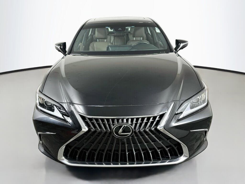 2025 Lexus ES