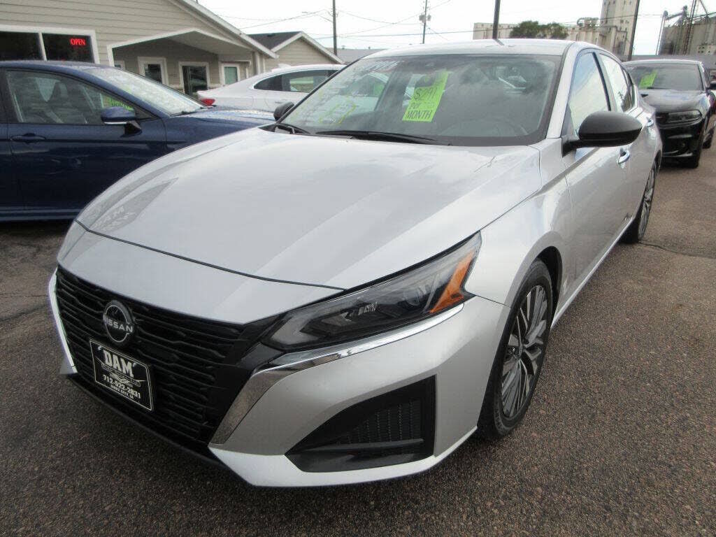 2024 NISSAN Altima