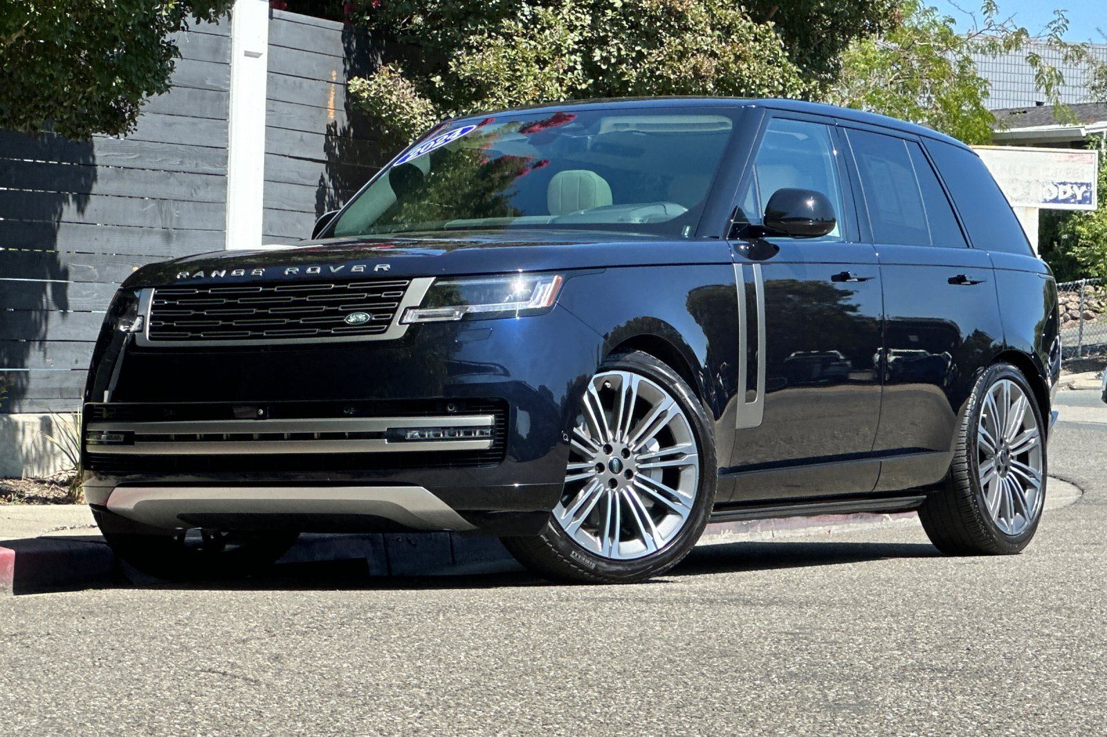 2024 LAND ROVER Range Rover