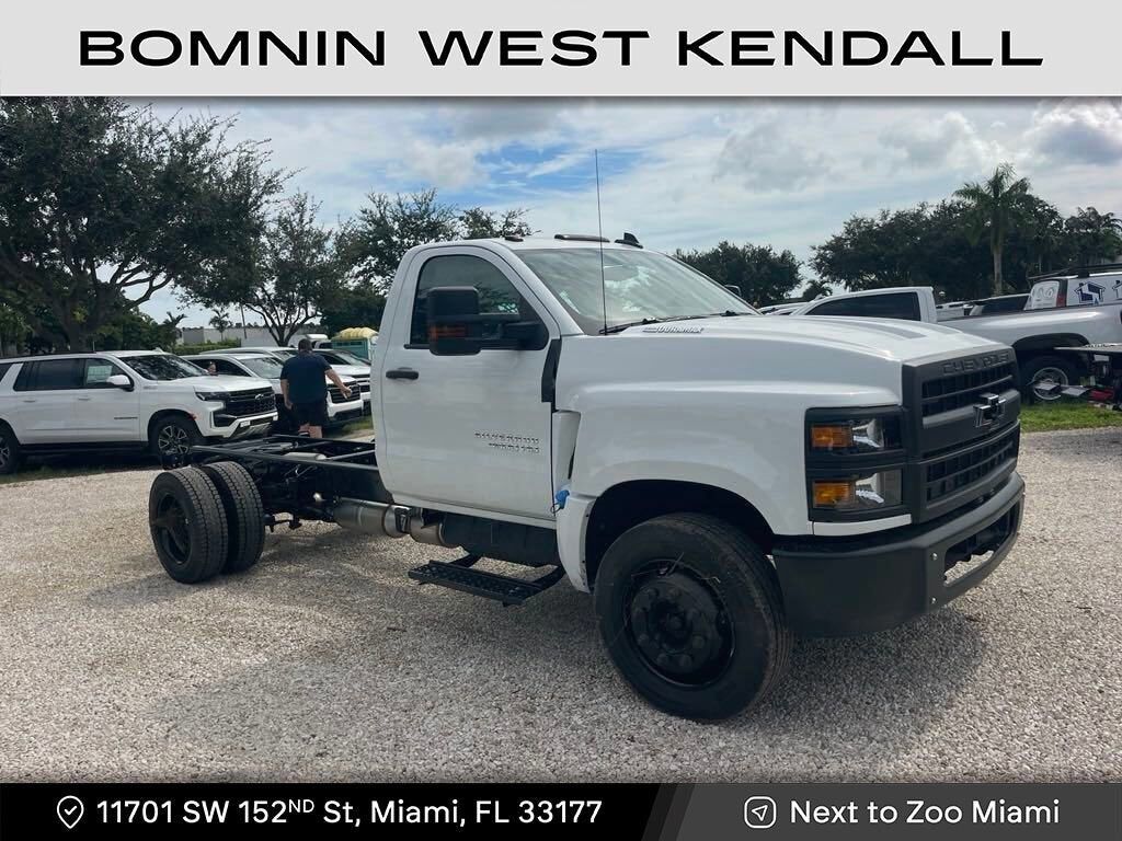 2024 GMC Silverado Medium Duty