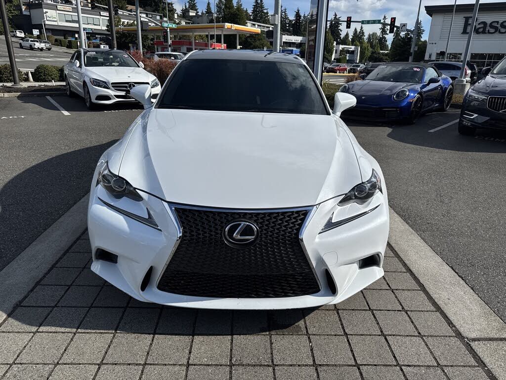 2016 Lexus IS