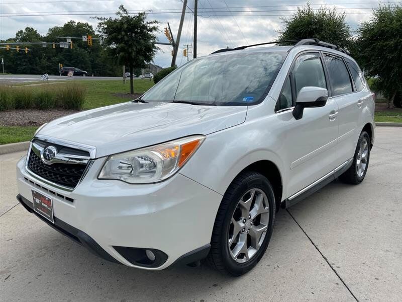 2015 SUBARU Forester
