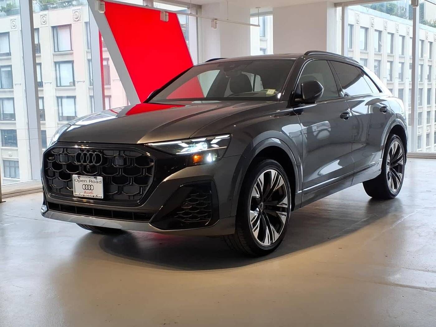 2024 AUDI Q8