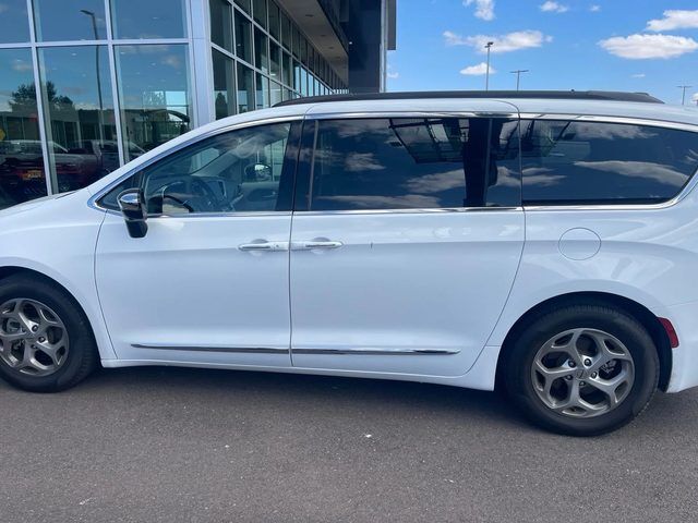 2023 CHRYSLER Pacifica