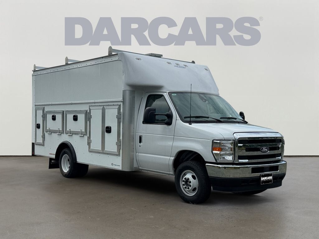 2027 FORD E-450