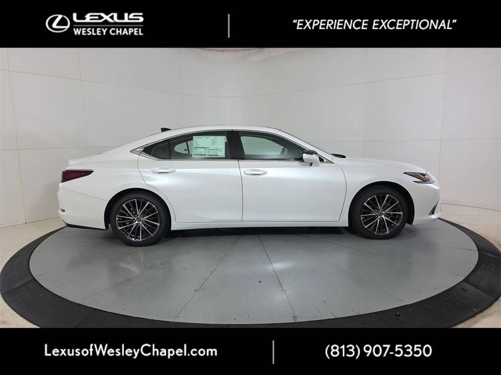 2025 Lexus ES