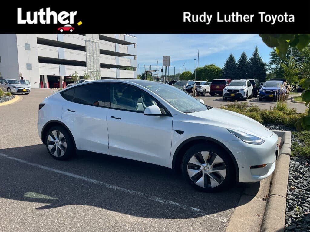 2021 TESLA Model Y