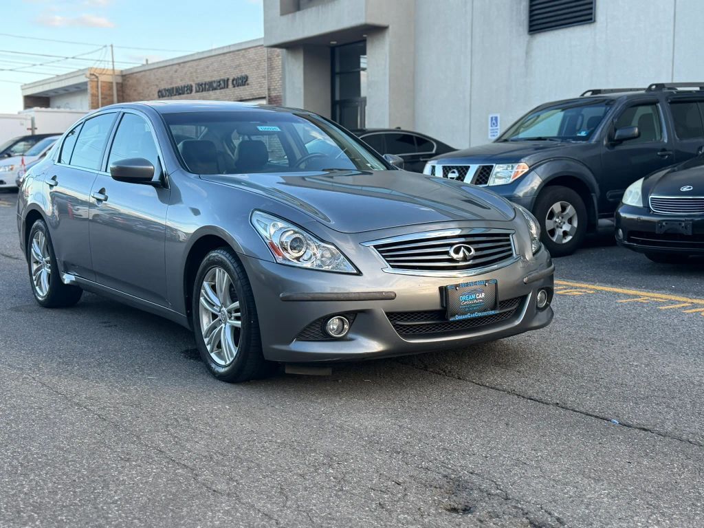 2010 INFINITI G37