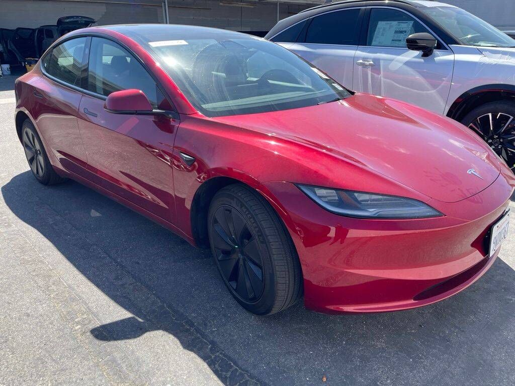 2025 TESLA Model 3