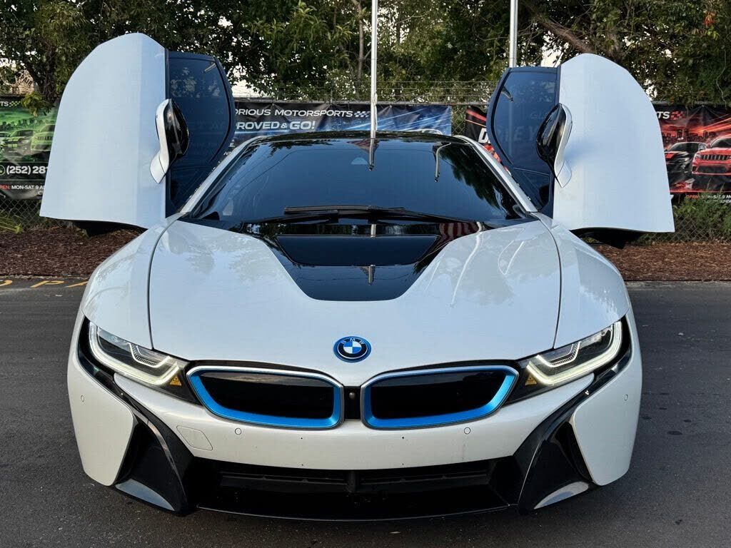 2017 BMW i8