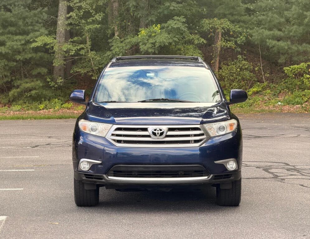 2011 TOYOTA Highlander