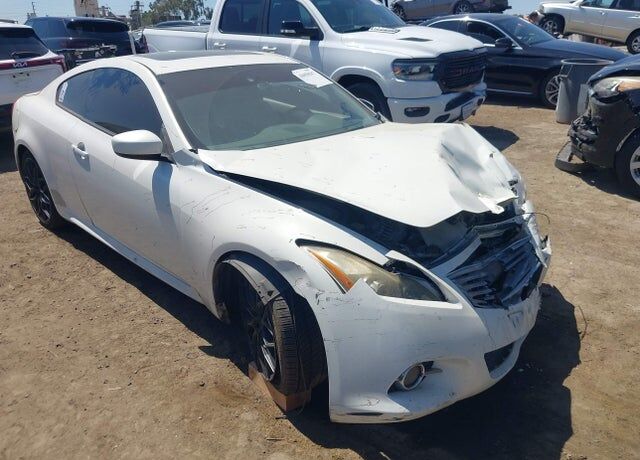 2011 INFINITI G37
