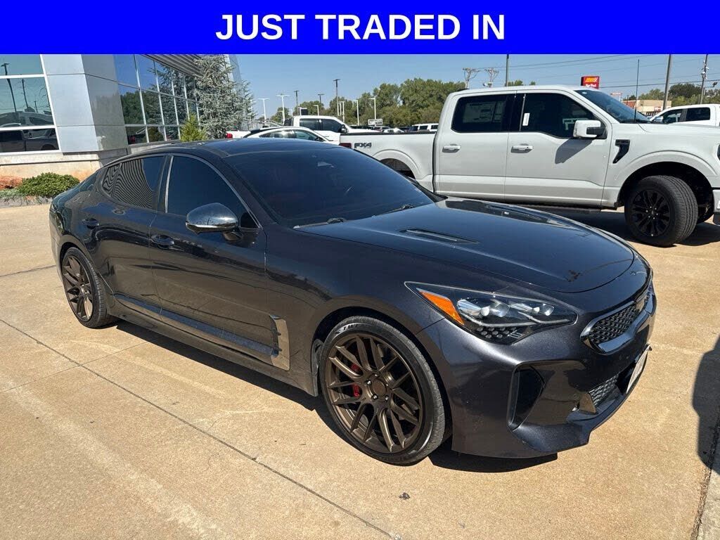 2022 KIA Stinger