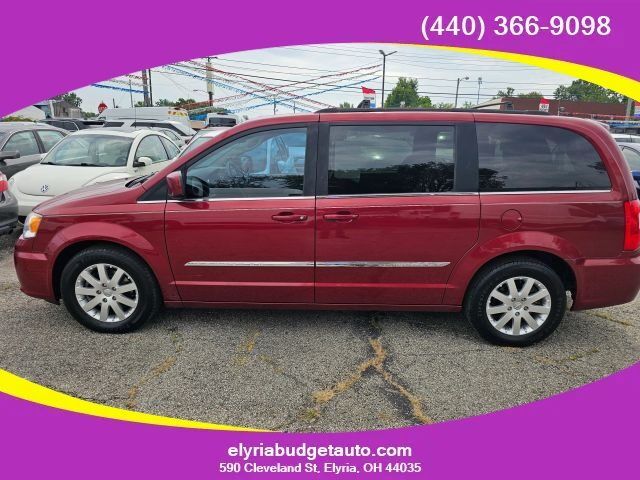 2012 CHRYSLER Town and Country