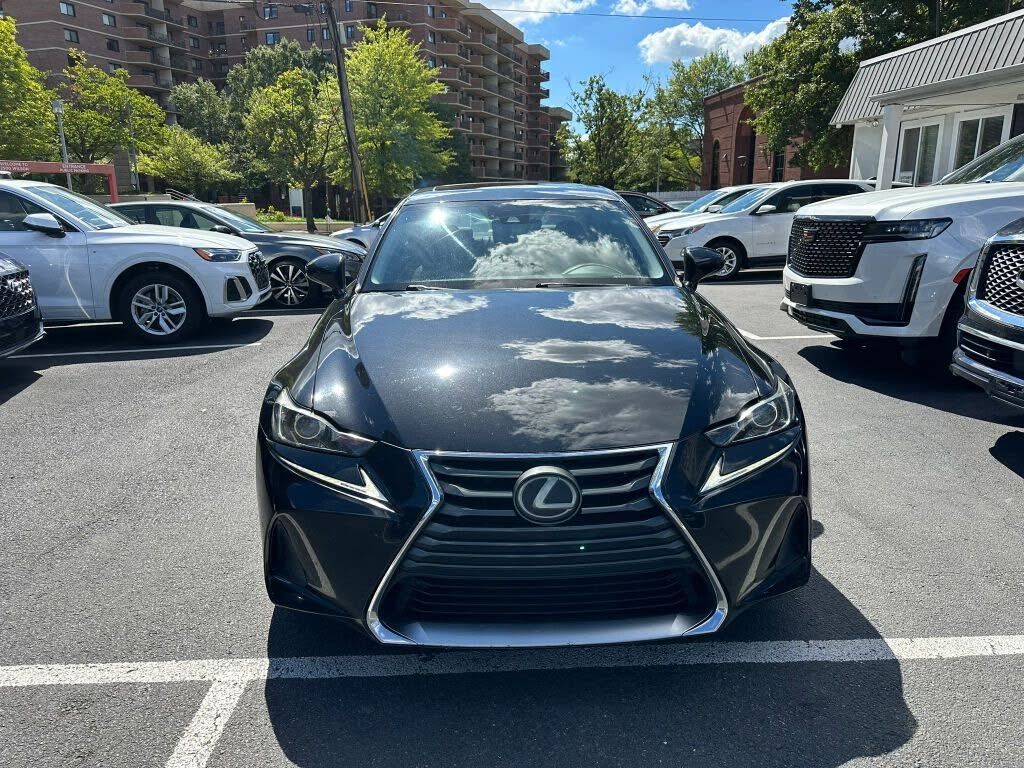2019 Lexus IS