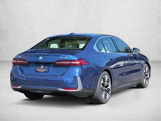 2027 BMW i5